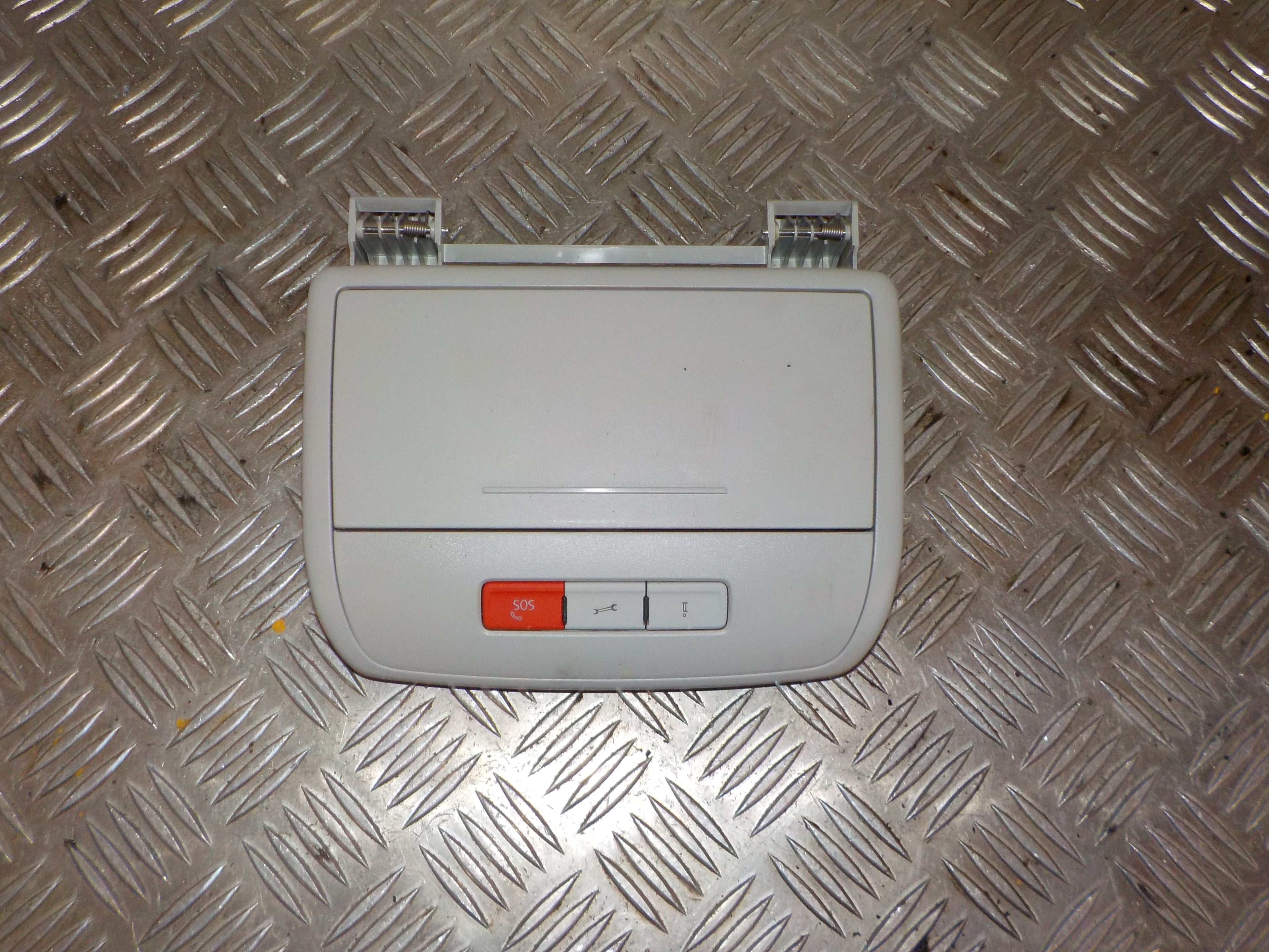 Skoda Fabia Aflægge Hylde Med OEM Nr. 6V0868565AY20 Fra Skoda Ophugger