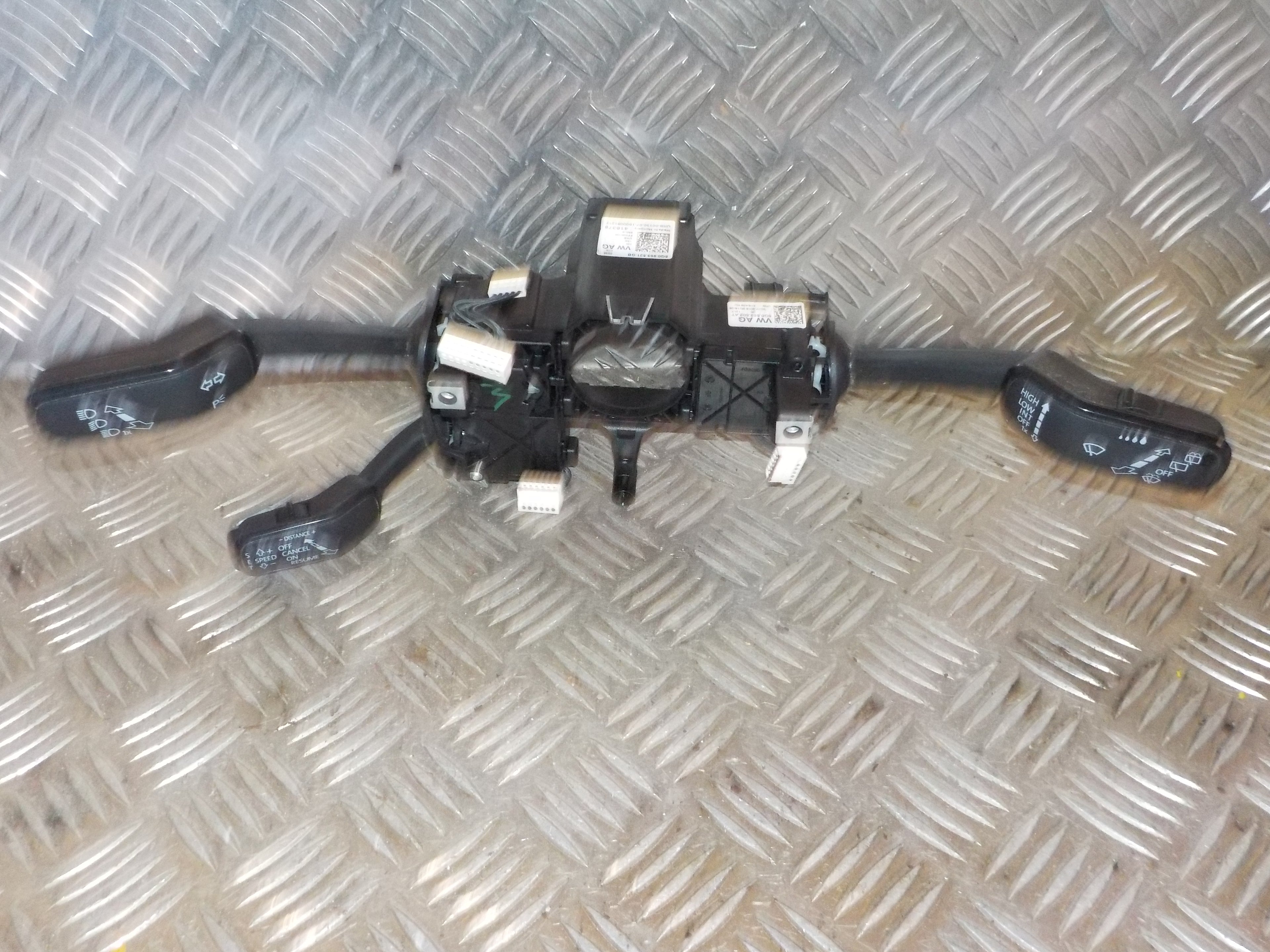Skoda Fabia Kontakt Combi Med OEM Nr. 5Q0953502AT Fra Skoda Ophugger
