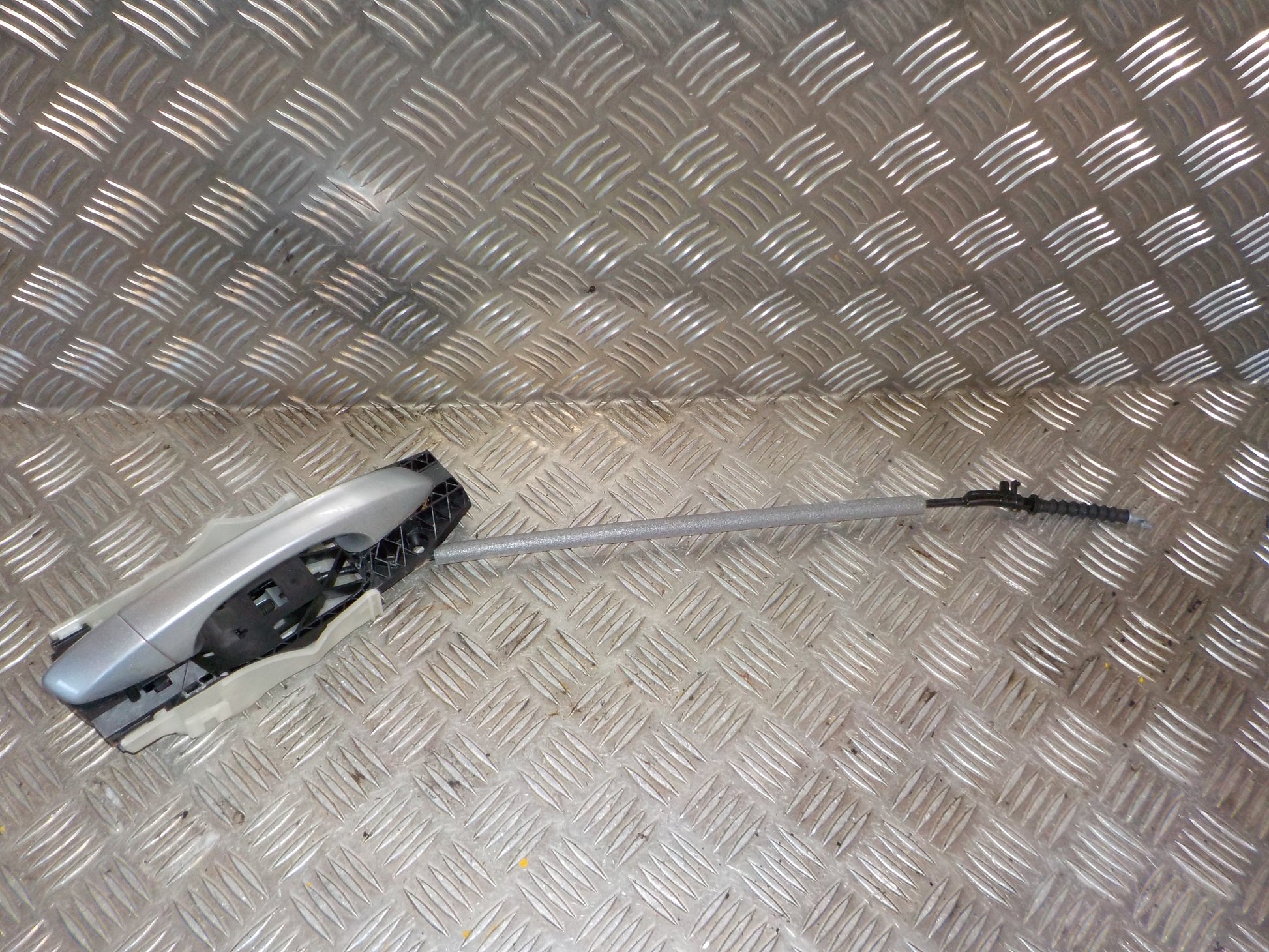 Skoda Fabia Håndtag Udvendig Med OEM Nr. 5G0837205N Fra Skoda Ophugger