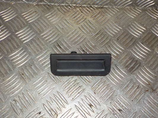 Skoda Fabia Håndtag Udvendig Med OEM Nr. 6V0827566 Fra Skoda Ophugger