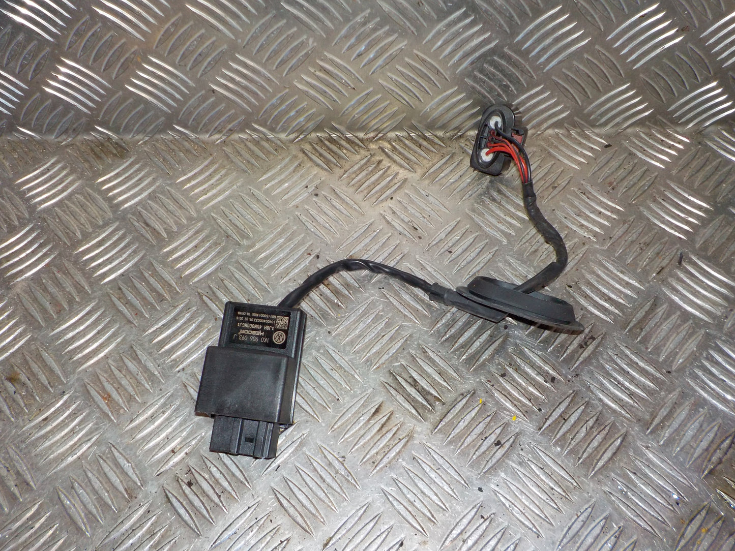 Skoda Fabia Relæ Diverse Med OEM Nr. 1K0906093J Fra Skoda Ophugger