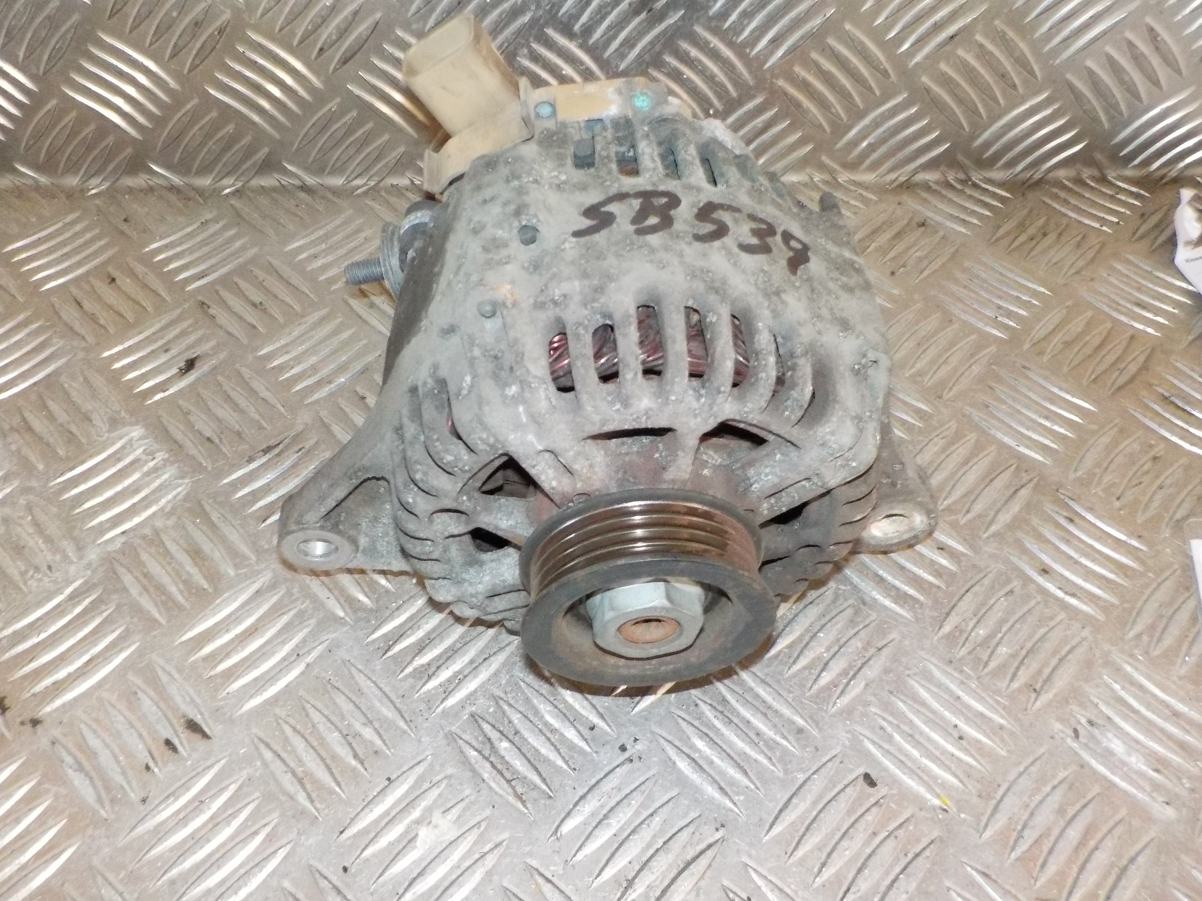 Nissan Micra K12 Generator Med OEM Nr. 23100AX600 Fra Nissan Ophugger