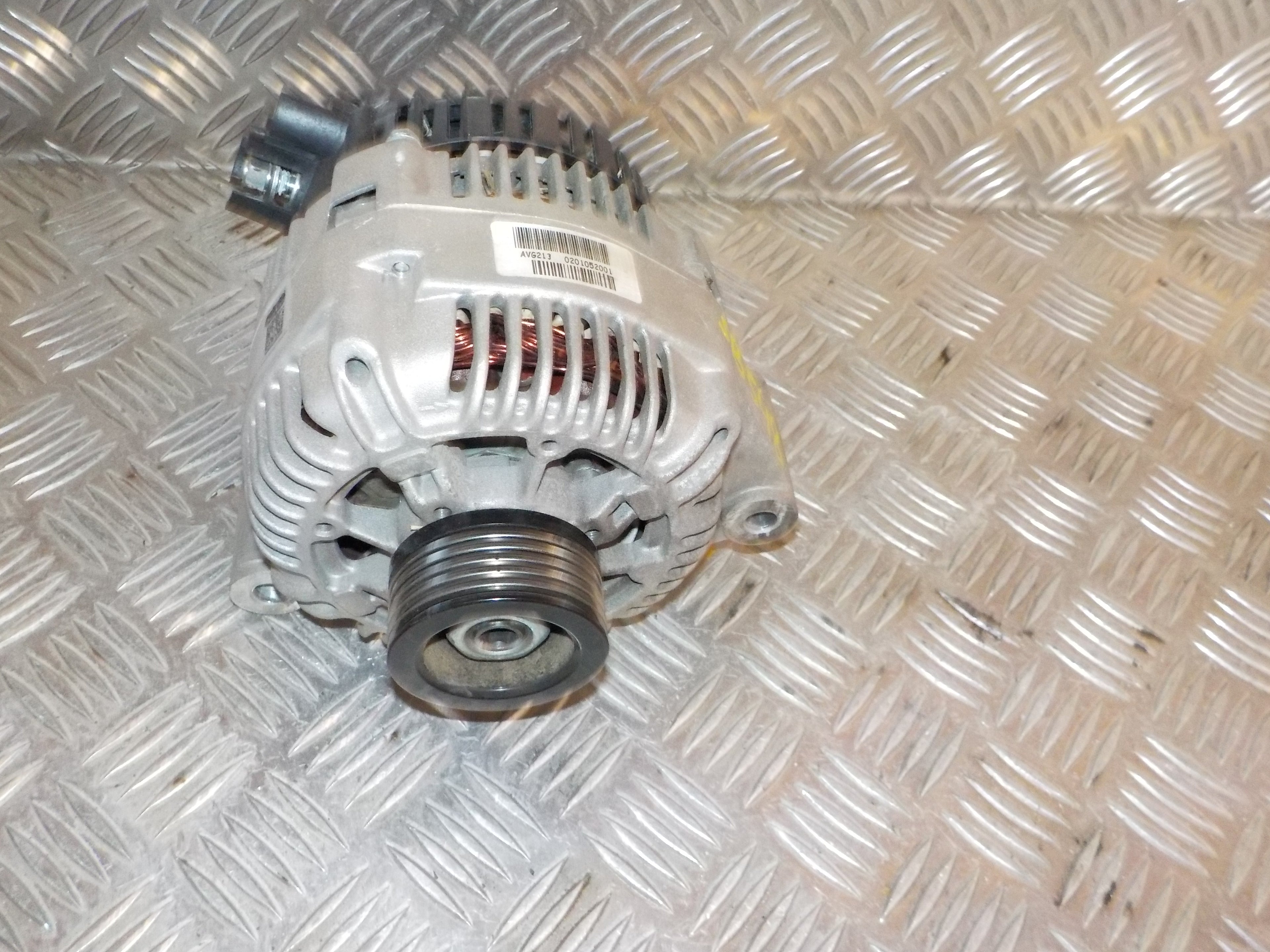 Peugeot Partner Generator Med OEM Nr. 5705S4 Fra Peugeot Ophugger