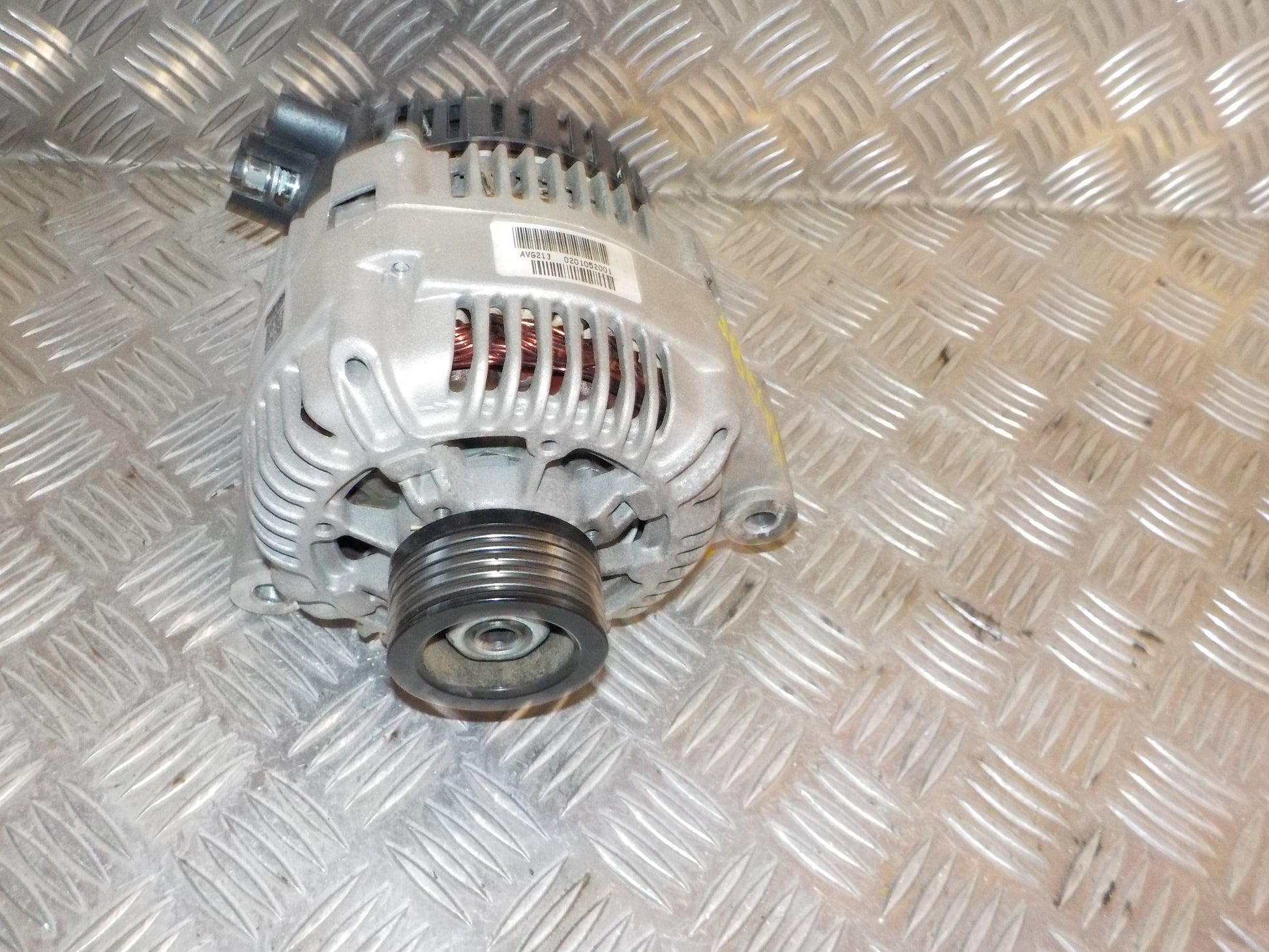 Peugeot Partner Generator Med OEM Nr. 5705W9 Fra Peugeot Ophugger