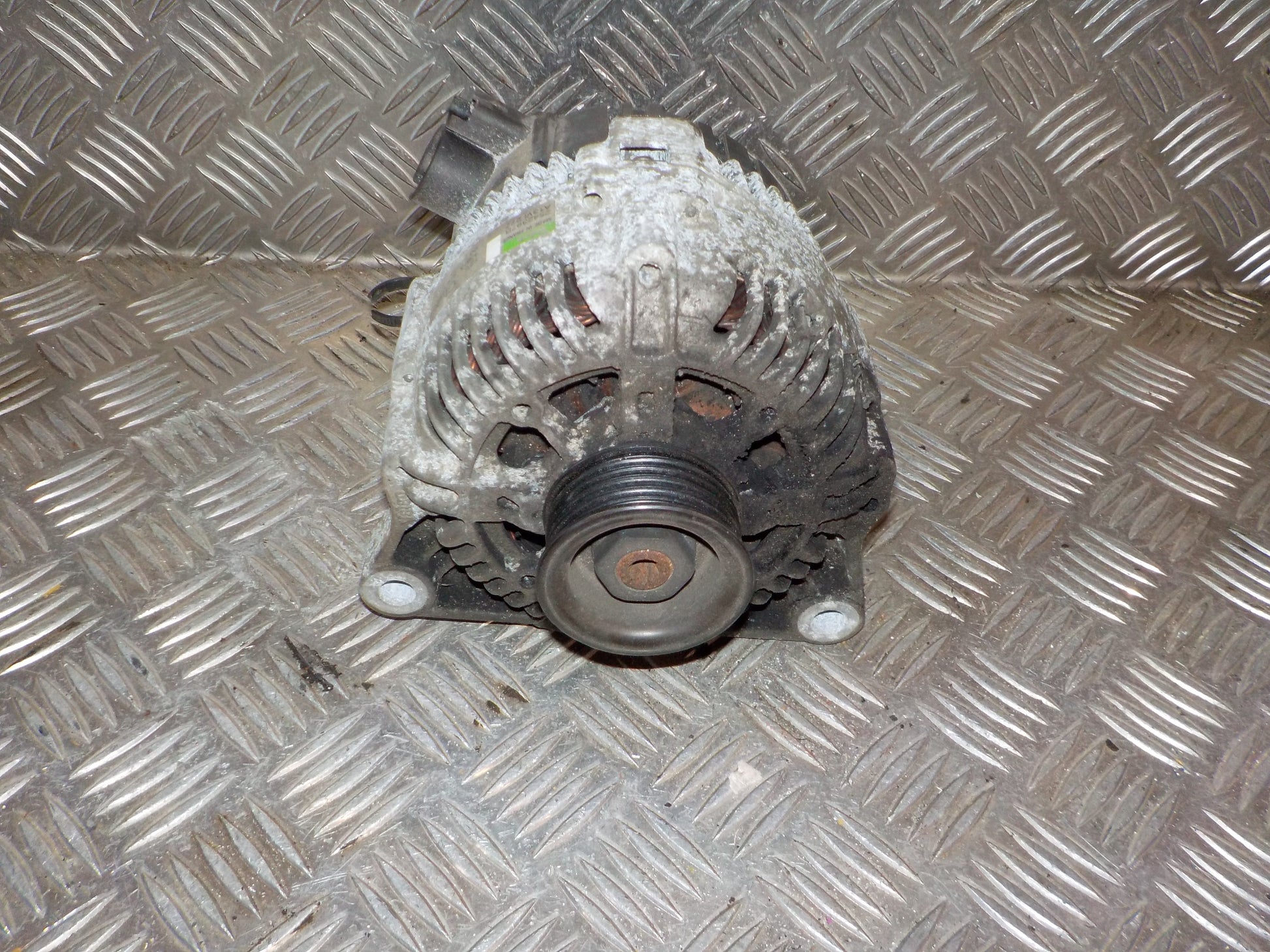 Peugeot 307 Generator Med OEM Nr. 9638275780 Fra Peugeot Ophugger