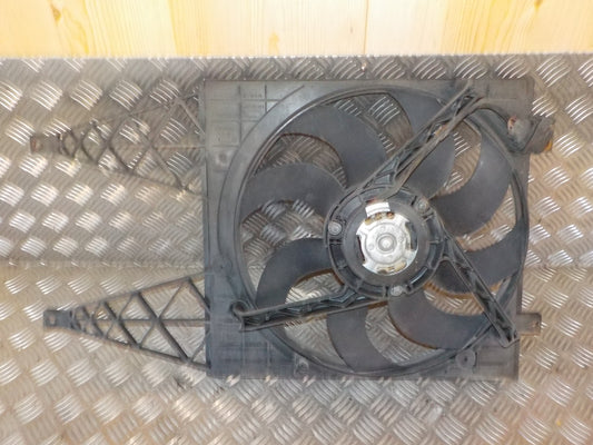 Skoda Fabia Kølerblæser El Med OEM Nr. 6Q0121207N Fra Skoda Ophugger