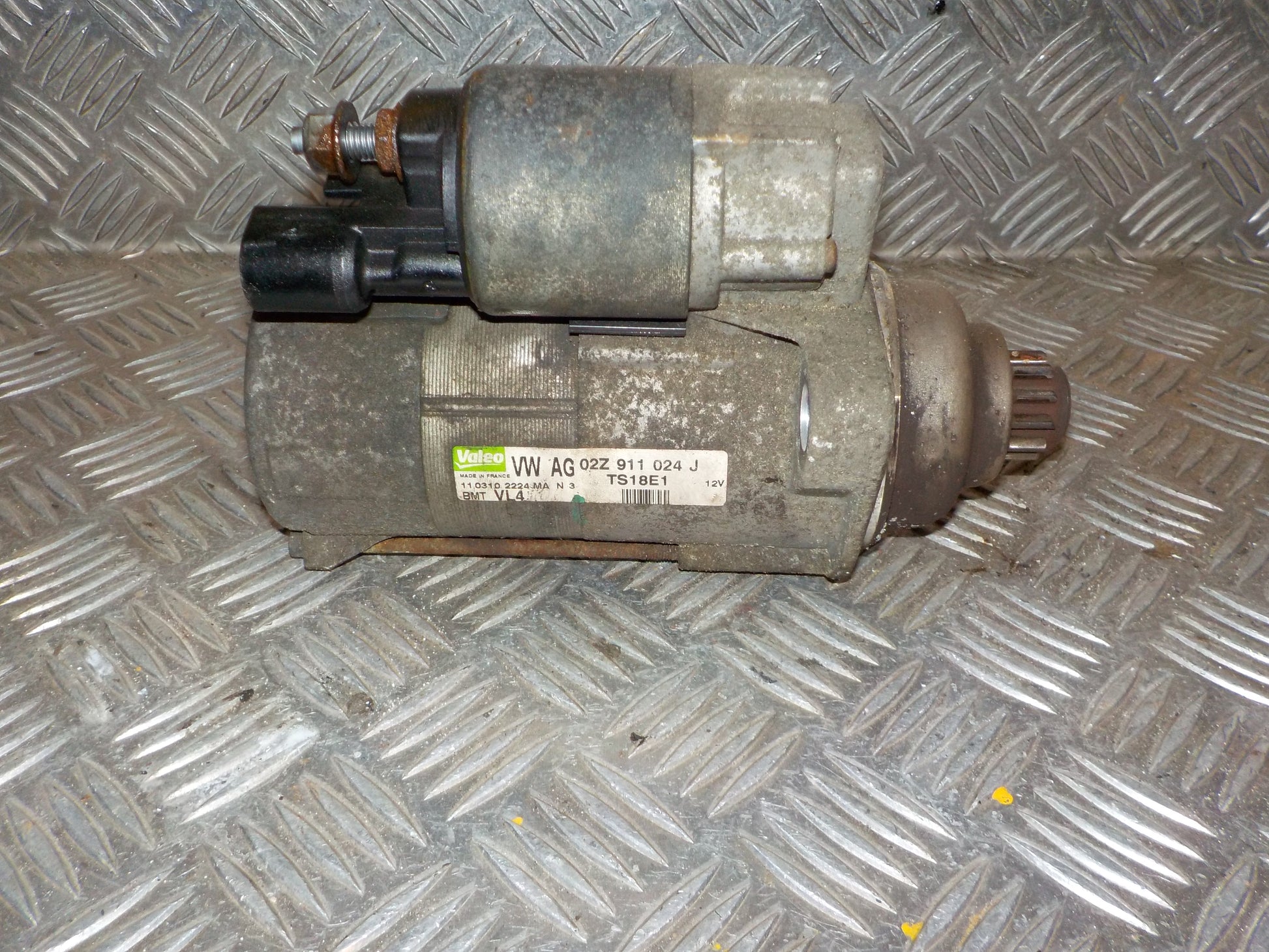 Skoda Fabia Starter Med OEM Nr. 02Z911024J Fra Skoda Ophugger