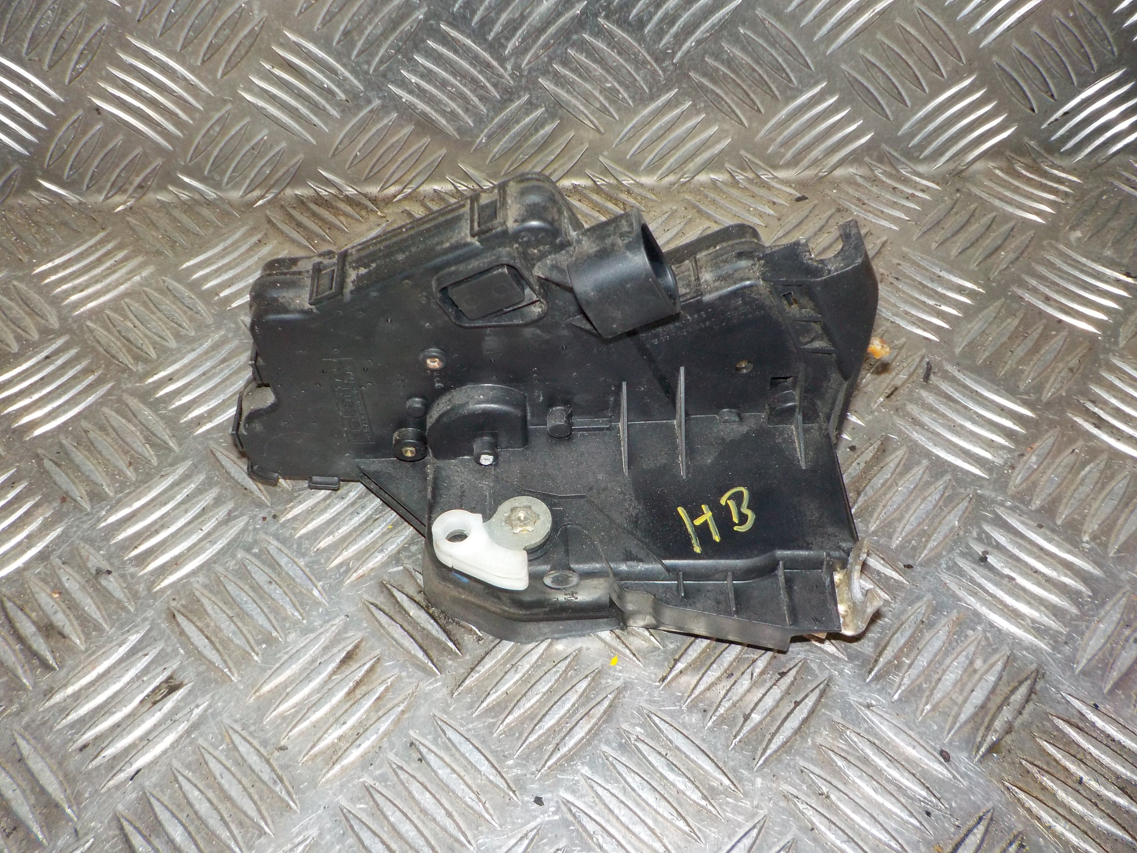 BMW 3-Serie E46 Dørlås Med OEM Nr. 51227011246 Fra BMW Ophugger