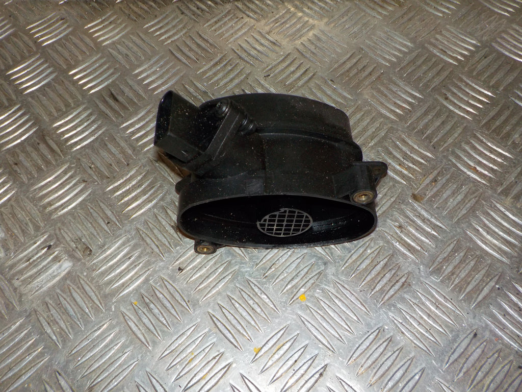 BMW 3-Serie E46 Luftmængdemåler Med OEM Nr. 0928400468 Fra BMW Ophugger