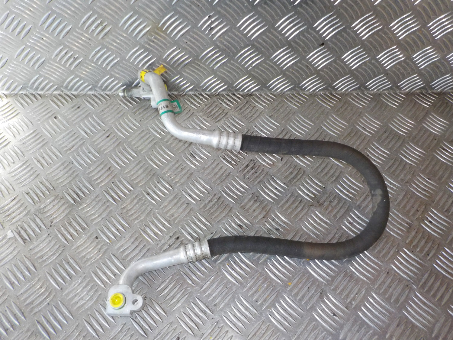Fiat 500 Aircond. Rør/Slang/Ventiler Med OEM Nr. 51787438 Fra Fiat Ophugger