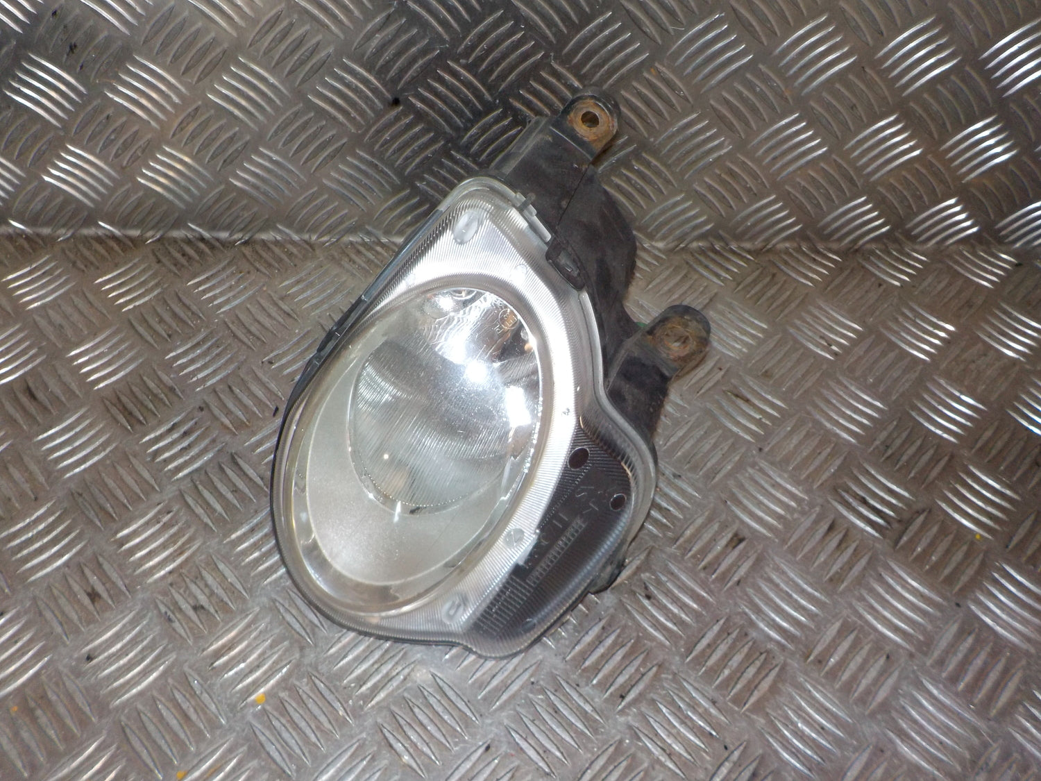 Fiat 500 Tågelygte For Med OEM Nr. 51786772 Fra Fiat Ophugger