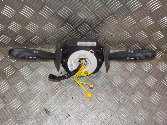 Fiat 500 Kontakt Combi Med OEM Nr. 7354724700 Fra Fiat Ophugger