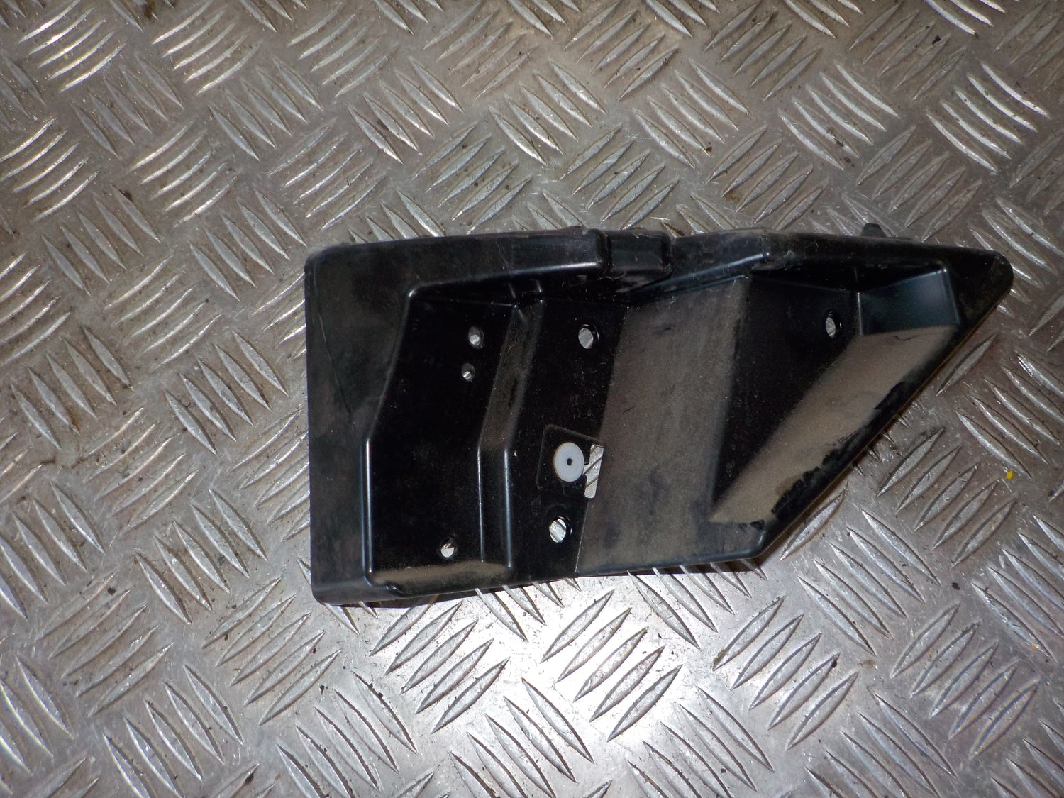 Ford S-Max 2 Kofangerstiver Med OEM Nr. EM2B17D948A Fra Ford Ophugger