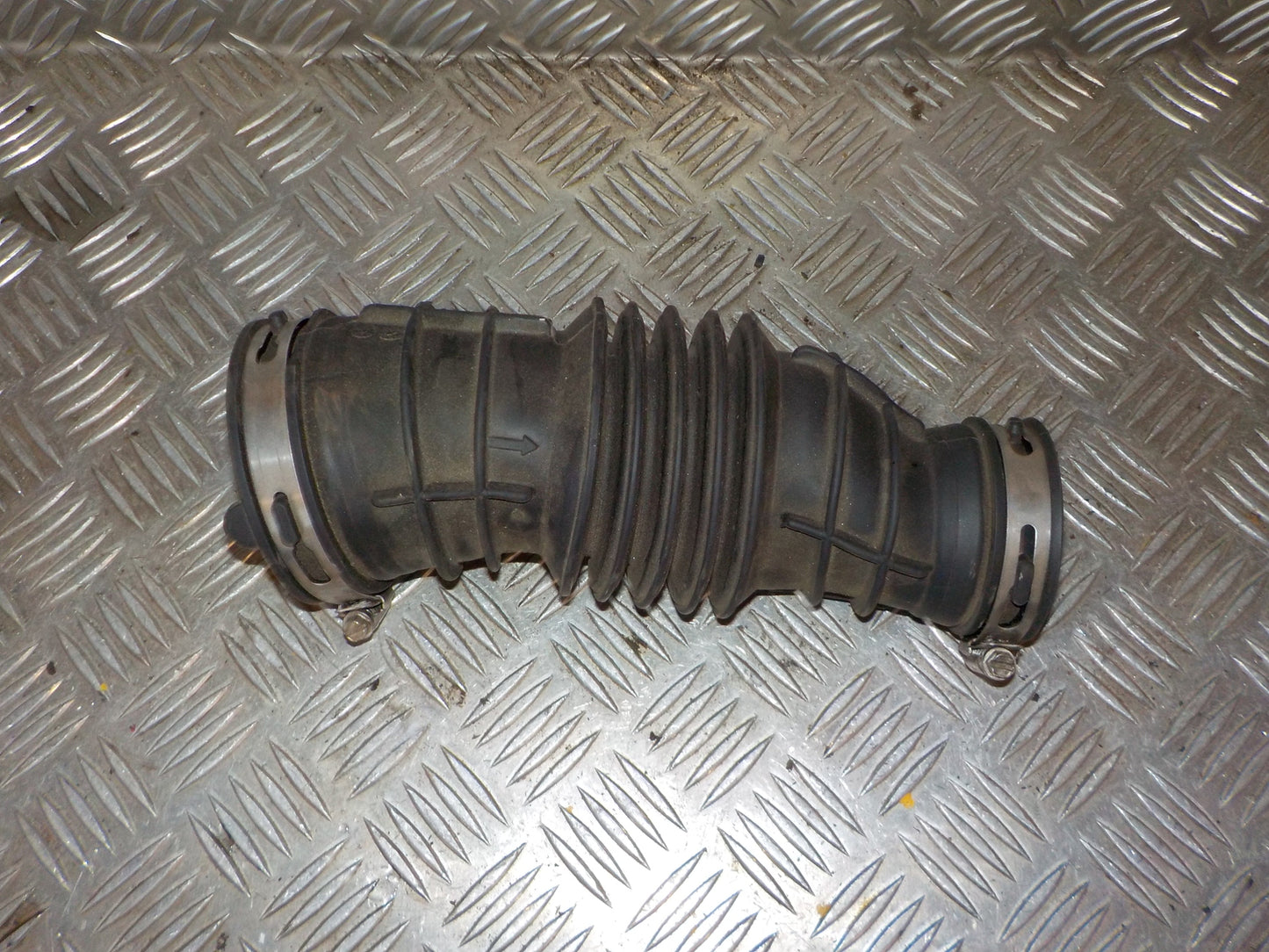 Ford S‑Max 2 Indsugningsslange Med OEM Nr. DS739R504HC Fra Ford Ophugger