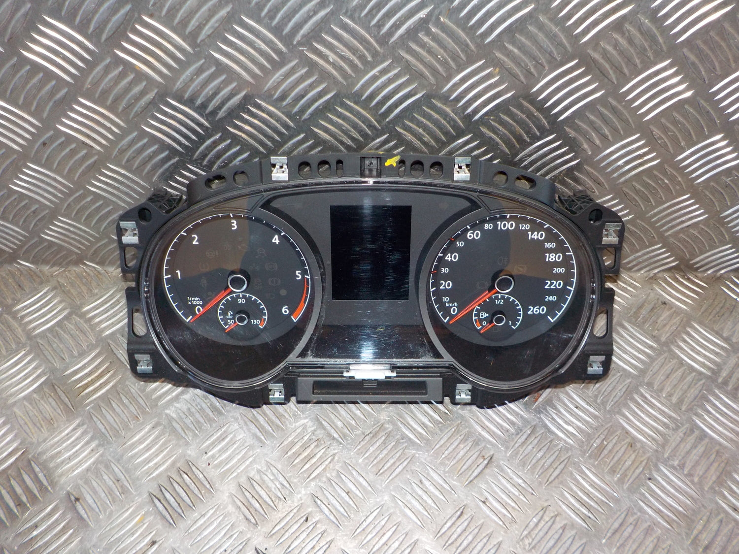 VW Golf 7 AU Speedometer - Instrument Med OEM Nr. 5G1920741B Fra VW Ophugger