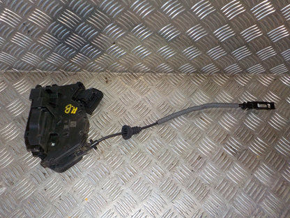 VW Golf 7 AU Dørlås Med OEM Nr. 5TA839016P Fra VW Ophugger