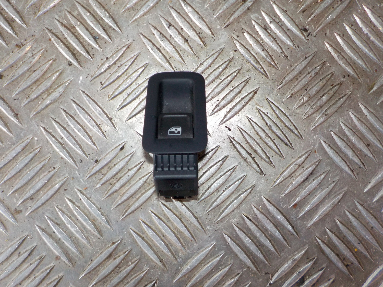 VW Golf 7 AU Kontakt Rudehejs Med OEM Nr. 5G0868345 Fra VW Ophugger