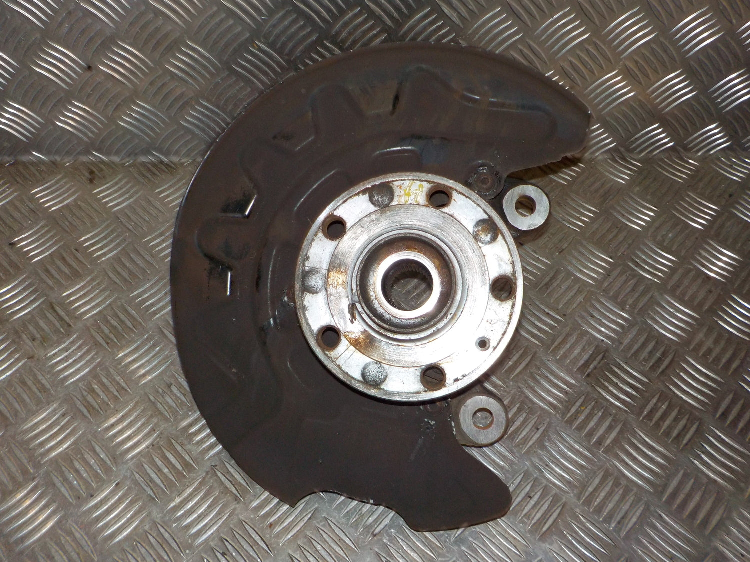 VW Golf 7 AU Spindel For H Med OEM Nr. 8V0498625 Fra VW Ophugger