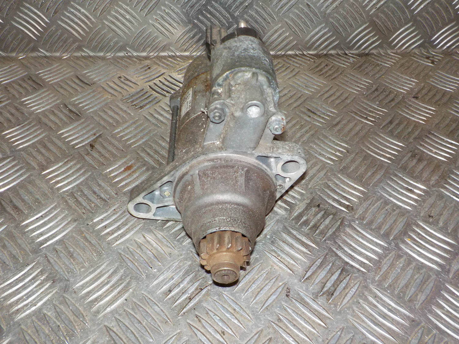 VW Golf 7 AU Starter Med OEM Nr. 0AM911023G Fra VW Ophugger