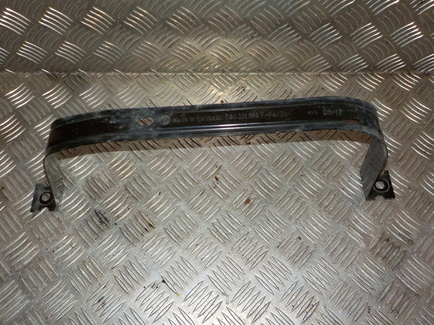 VW Golf 7 AU Tankbånd Med OEM Nr. 5Q0201656F Fra VW Ophugger