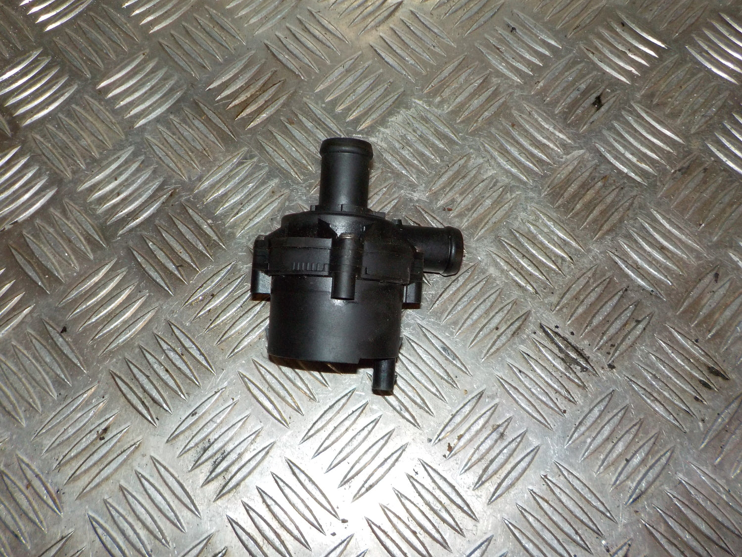VW Golf 7 Au Cirkulationspumpe Med OEM Nr. 5Q0965567J Fra VW Ophugger