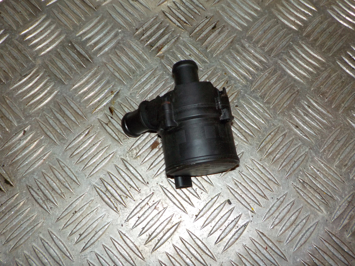 VW Golf 7 Au Cirkulationspumpe Med OEM Nr. 5Q0965567J Fra VW Ophugger