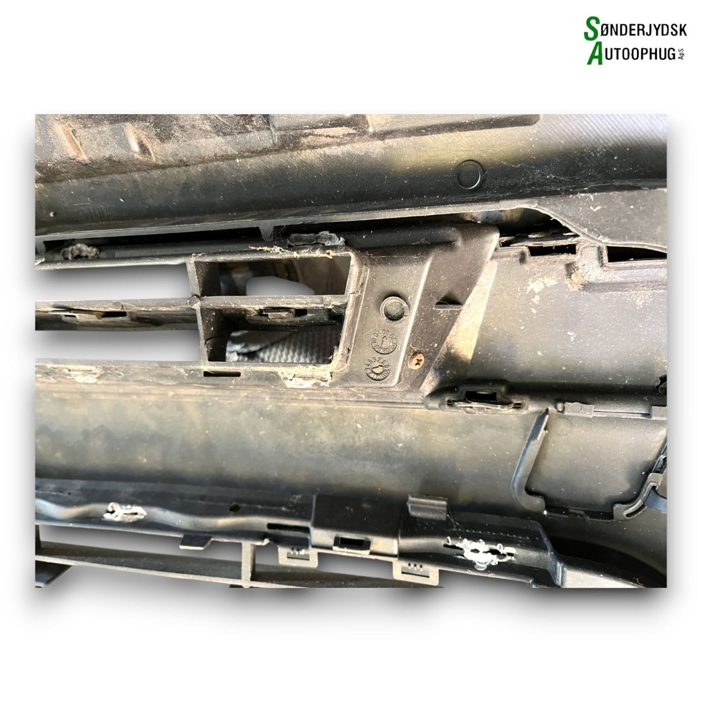 Citroen C4 Forkofanger Med OEM Nr. 7401AP Fra Citroen Ophugger