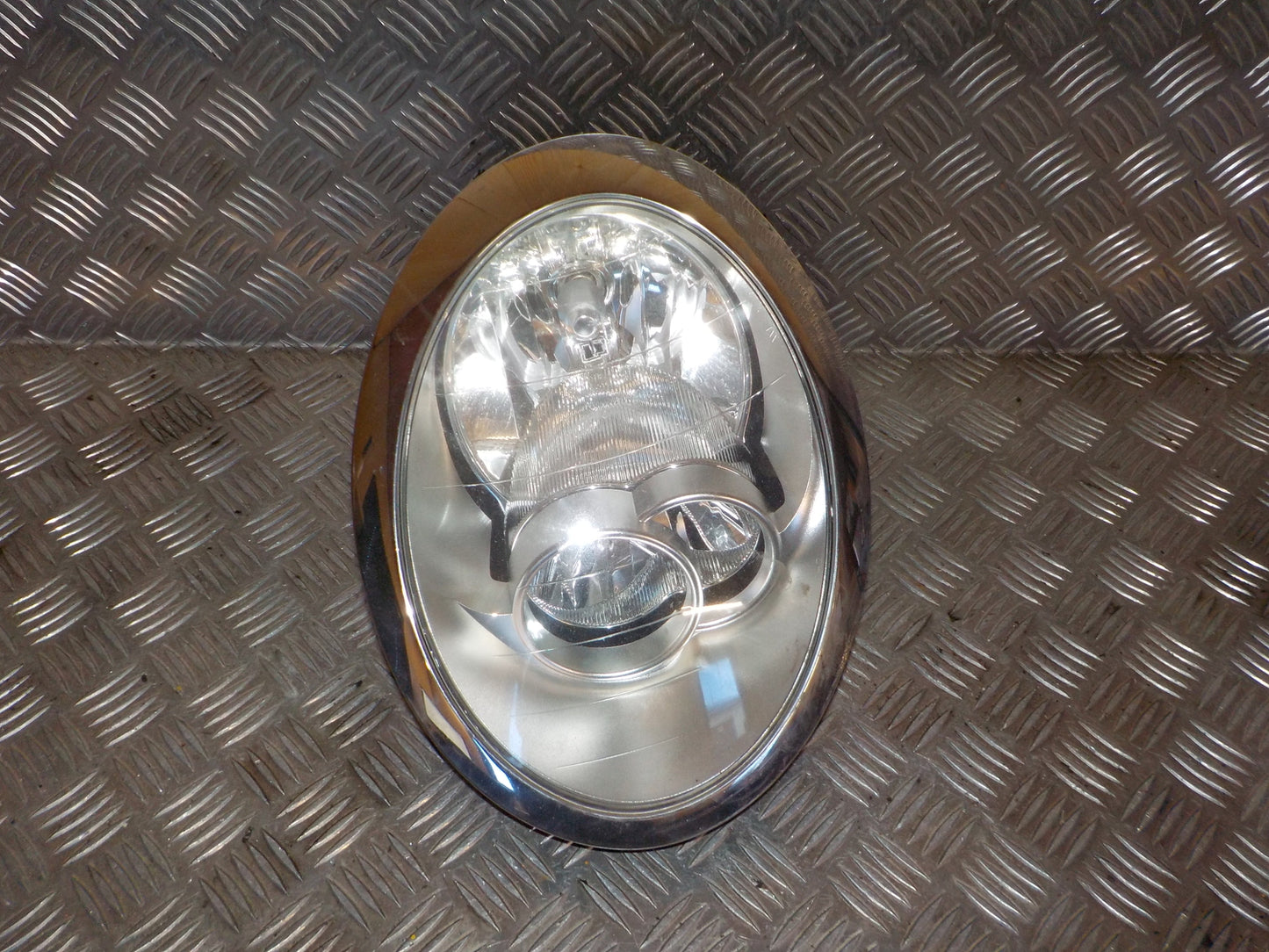 Mini Mini MKI Forlygte Med OEM Nr. 6930323 Fra Mini Ophugger