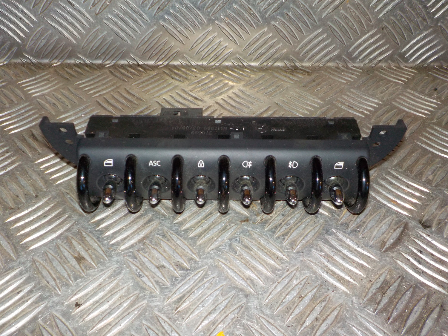 Mini Mki Kontakt Rudehejs Med OEM Nr. 61316917989 Fra Mini Ophugger