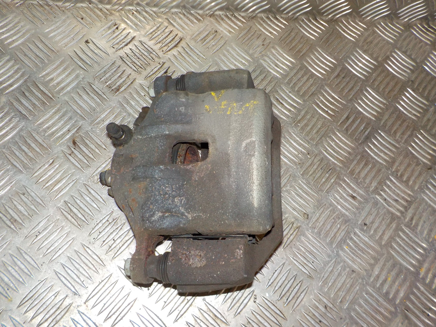Hyundai Ix20 Bremsekaliber Vf Med OEM Nr. 581101K000 Fra Hyundai Ophugger