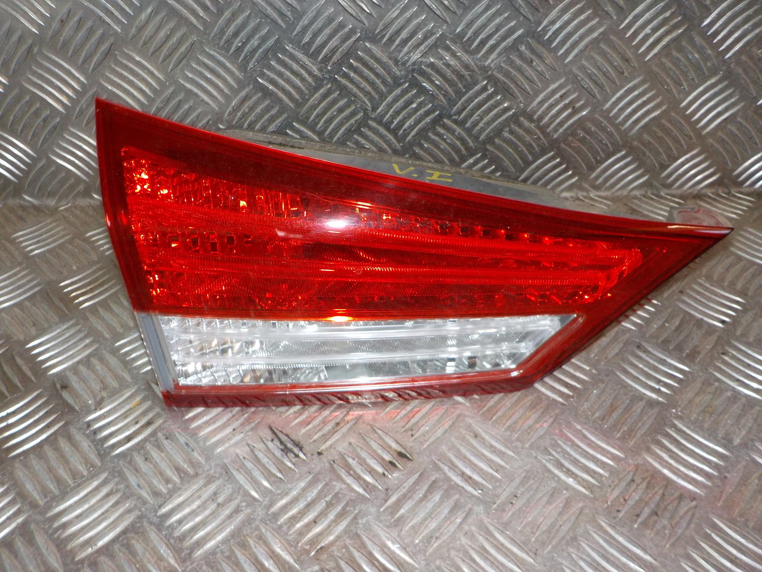 Hyundai Ix20 Baglygte Med OEM Nr. 924031K000 Fra Hyundai Ophugger