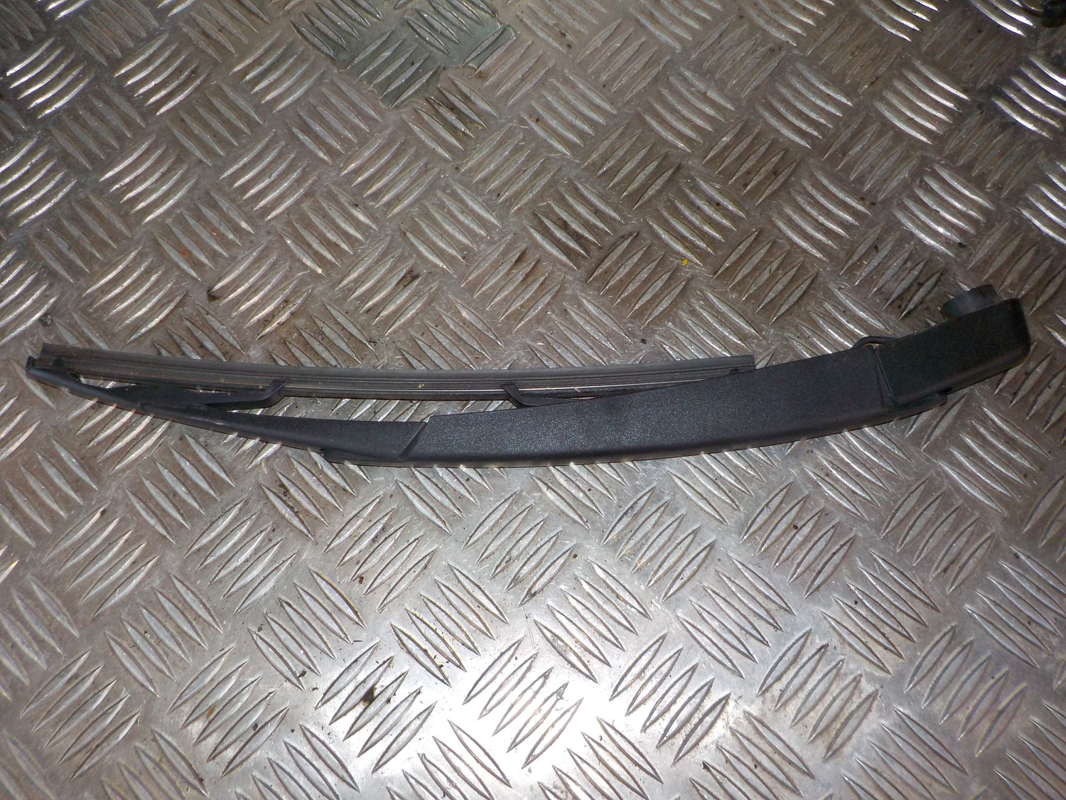 Hyundai IX20 Viskerarm Med OEM Nr. 988151P000	 Fra Hyundai Ophugger