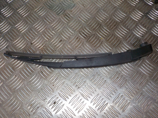 Hyundai IX20 Viskerarm Med OEM Nr. 988151P000	 Fra Hyundai Ophugger