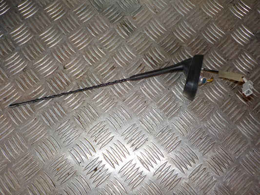 Hyundai IX20 Antenne Med OEM Nr. 962001P000 Fra Hyundai Ophugger