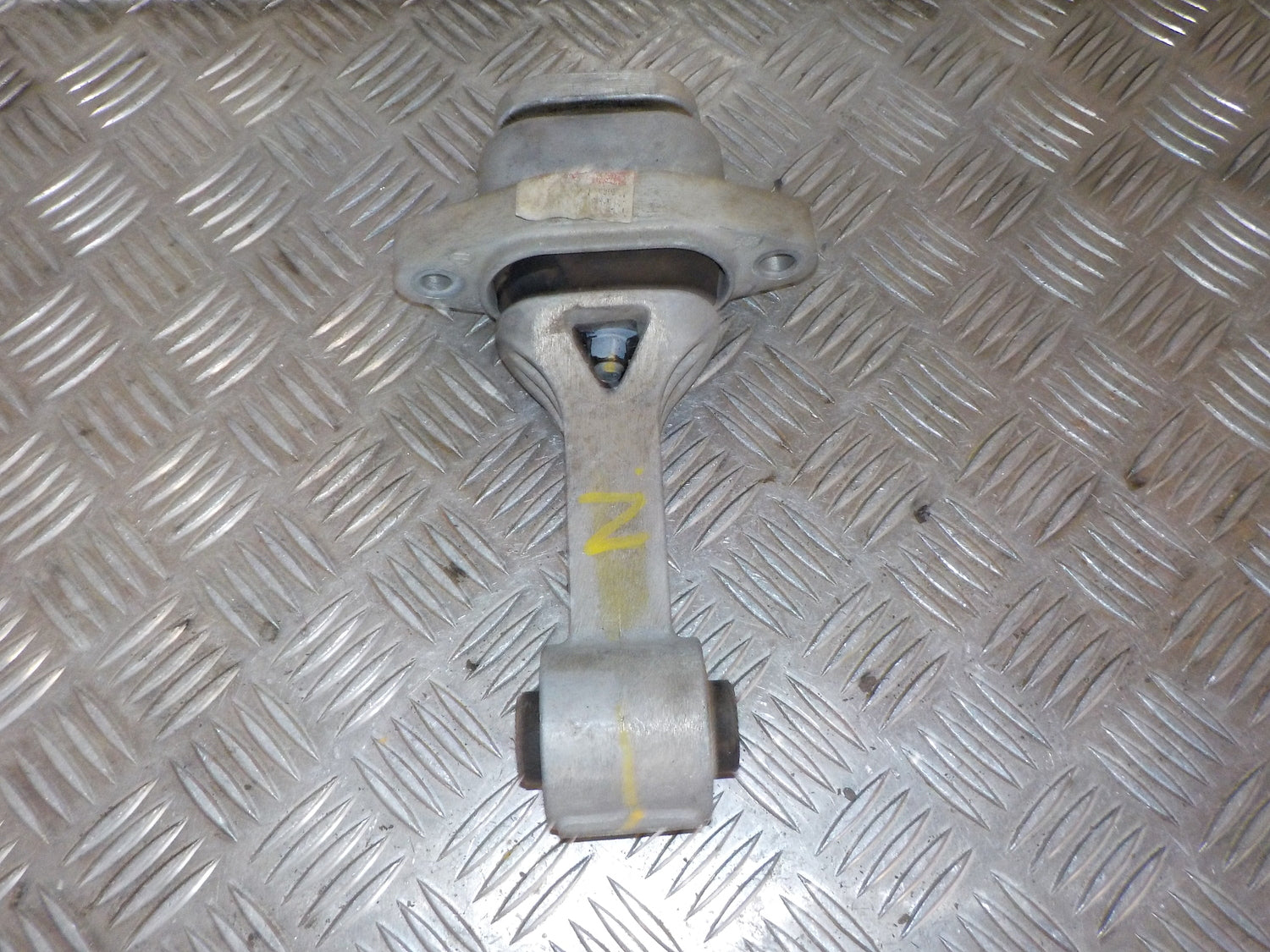 Hyundai Ix20 Motorophæng Ens Med OEM Nr. 219501P000 Fra Hyundai Ophugger