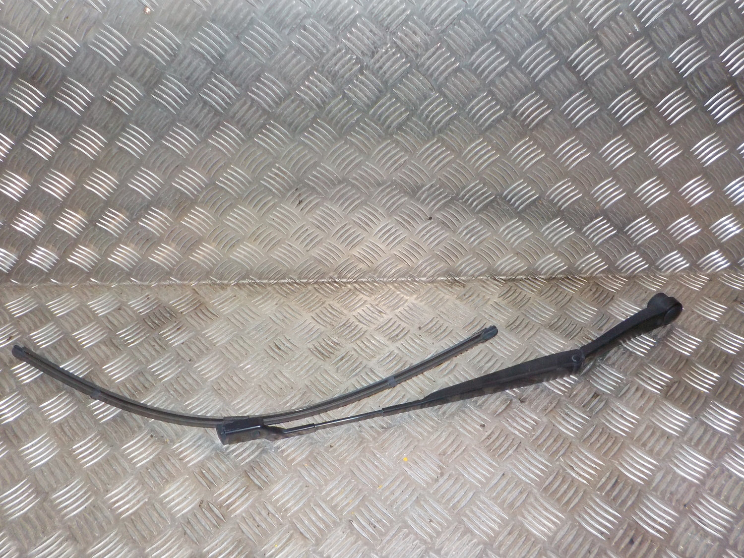 Hyundai Ix20 Viskerarm Med OEM Nr. 983101P000 Fra Hyundai Ophugger