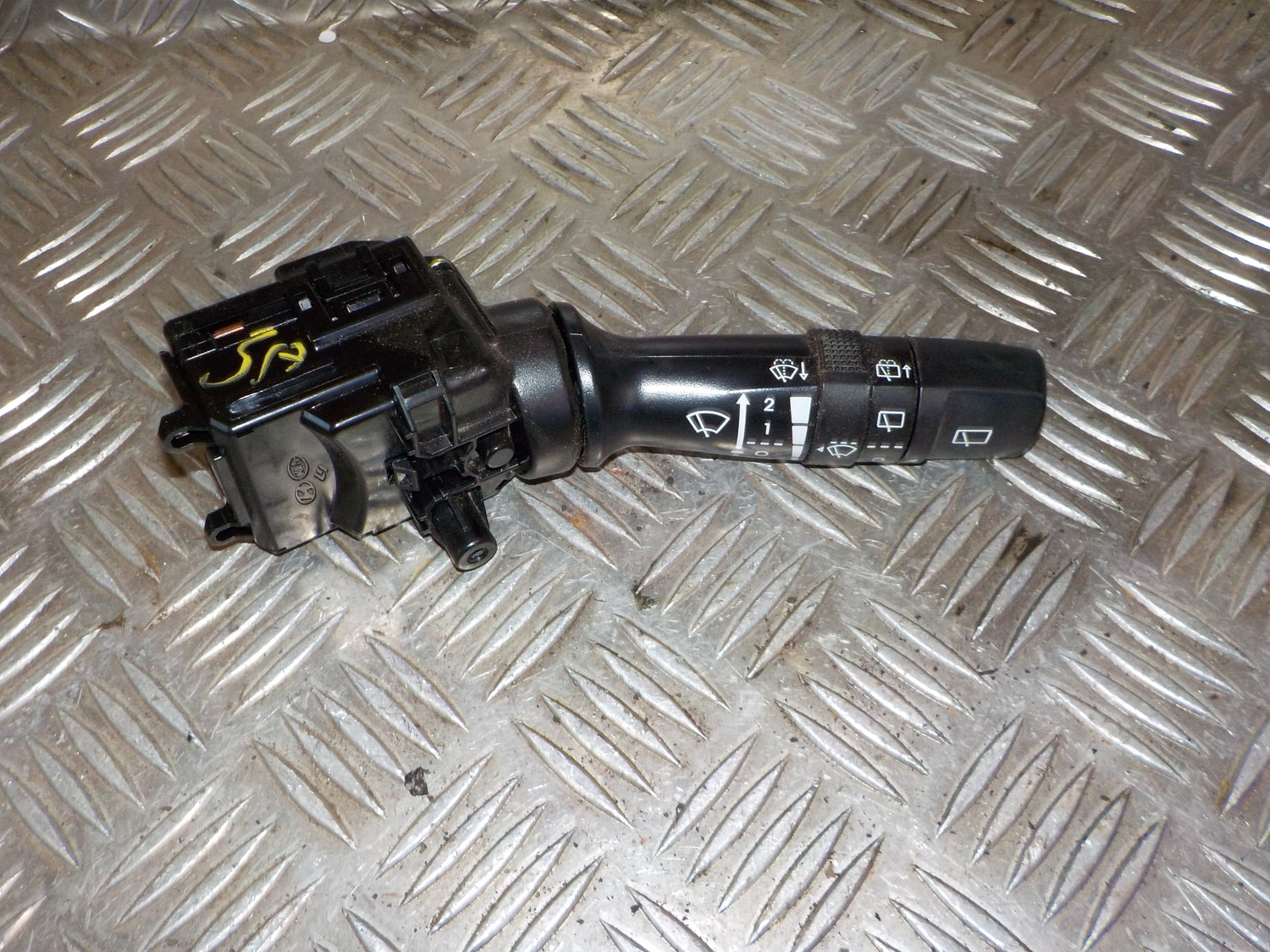 Hyundai Ix20 Kontakt Visker Med OEM Nr. 934202K560 Fra Hyundai Ophugger