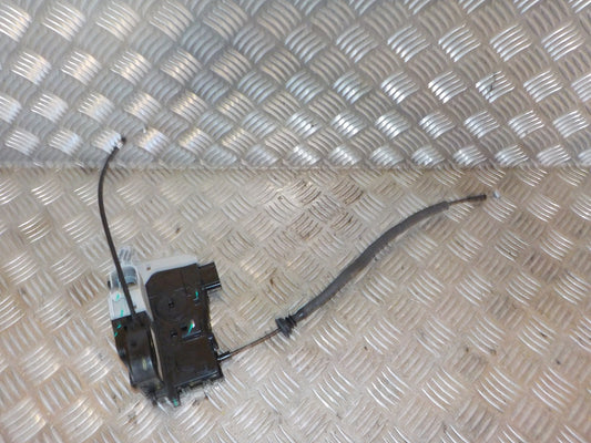 Hyundai IX20 Dørlås Med OEM Nr. 813201K020 Fra Hyundai Ophugger