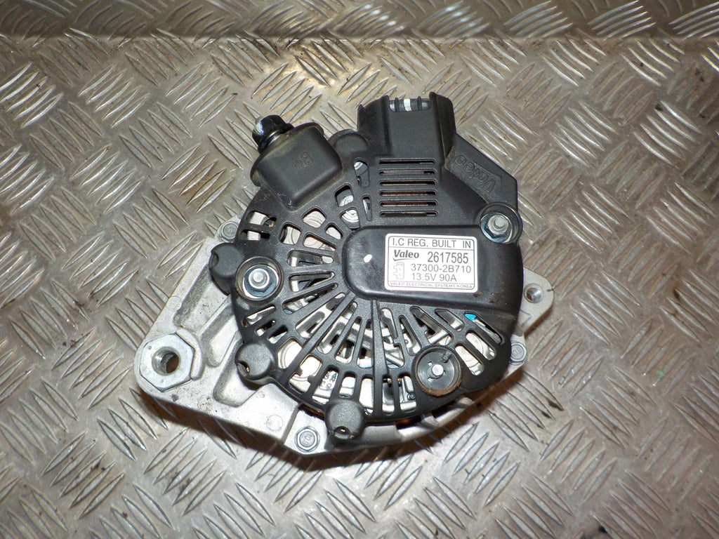 Hyundai Ix20 Generator Med OEM Nr. 2717585 Fra Hyundai Ophugger