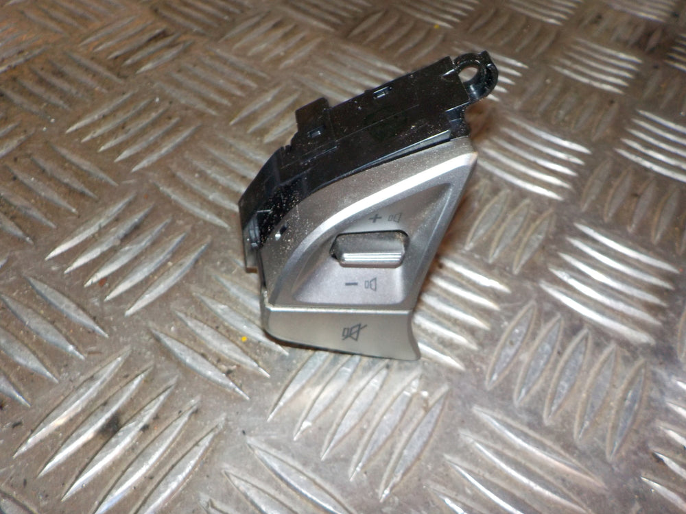 Hyundai Ix20 Kontakt Diverse Med OEM Nr. 967001K300 Fra Hyundai Ophugger