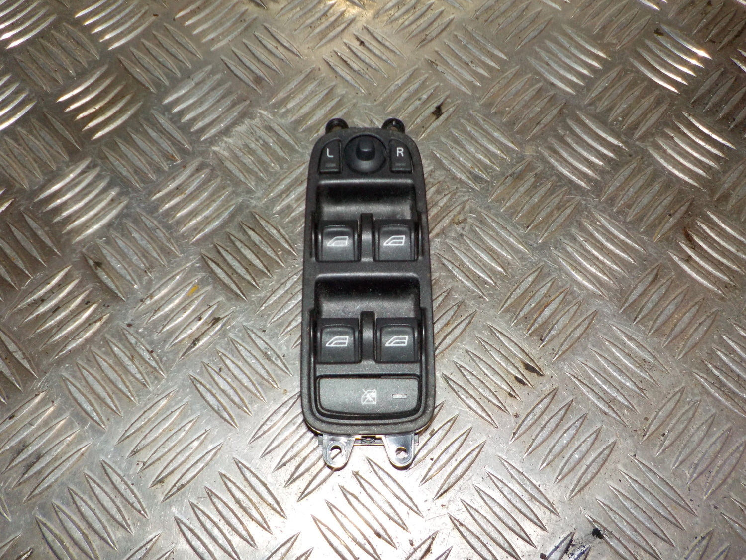 Volvo S40/V50 Kontakt Rudehejs Med OEM Nr. 31295120 Fra Volvo Ophugger