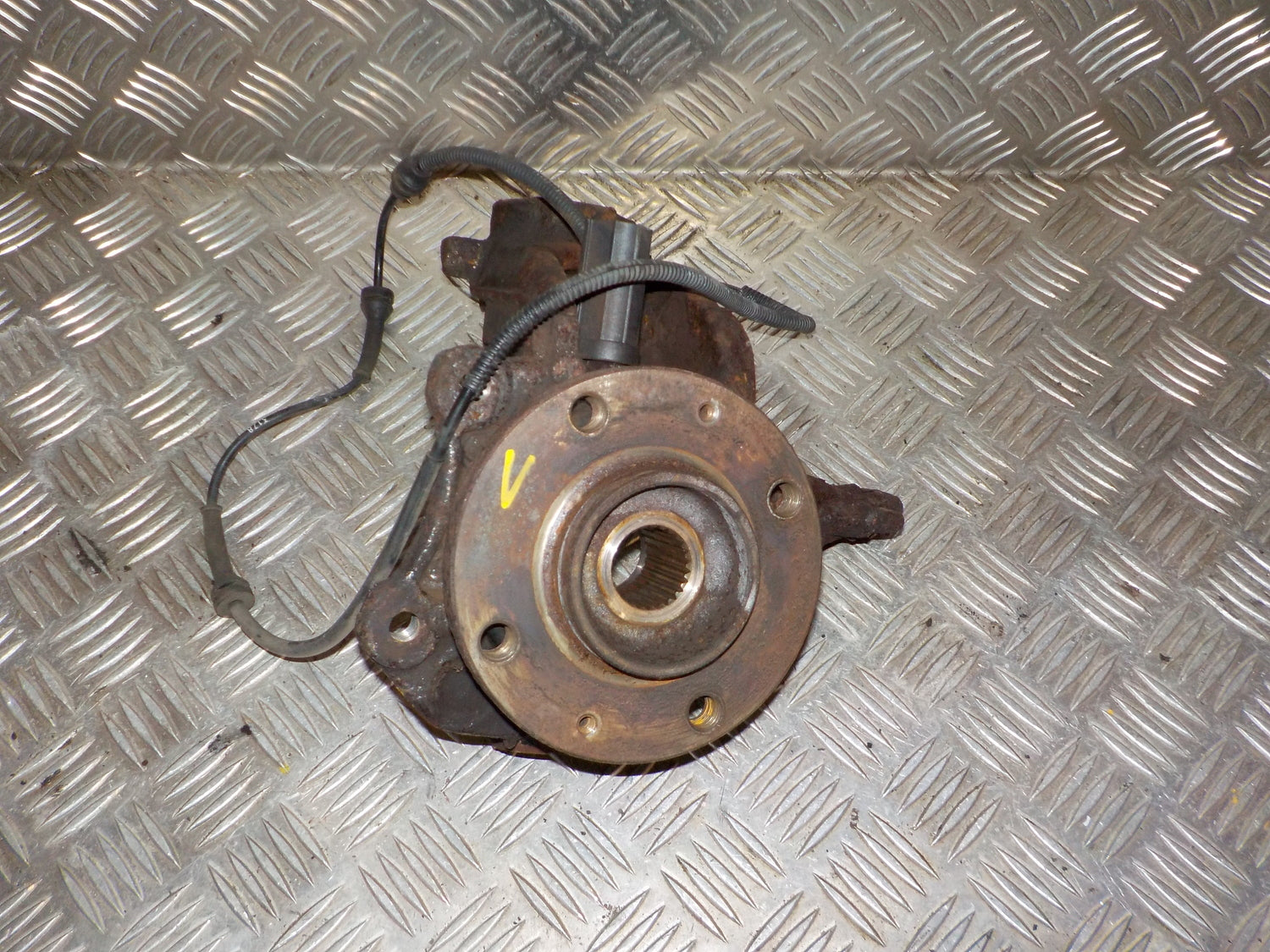 Peugeot 207 Cc Spindel For V Med OEM Nr. 364690 Fra Peugeot Ophugger