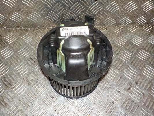 Peugeot 207 Cc Varmeblæser Med OEM Nr. VALEO Fra Peugeot Ophugger