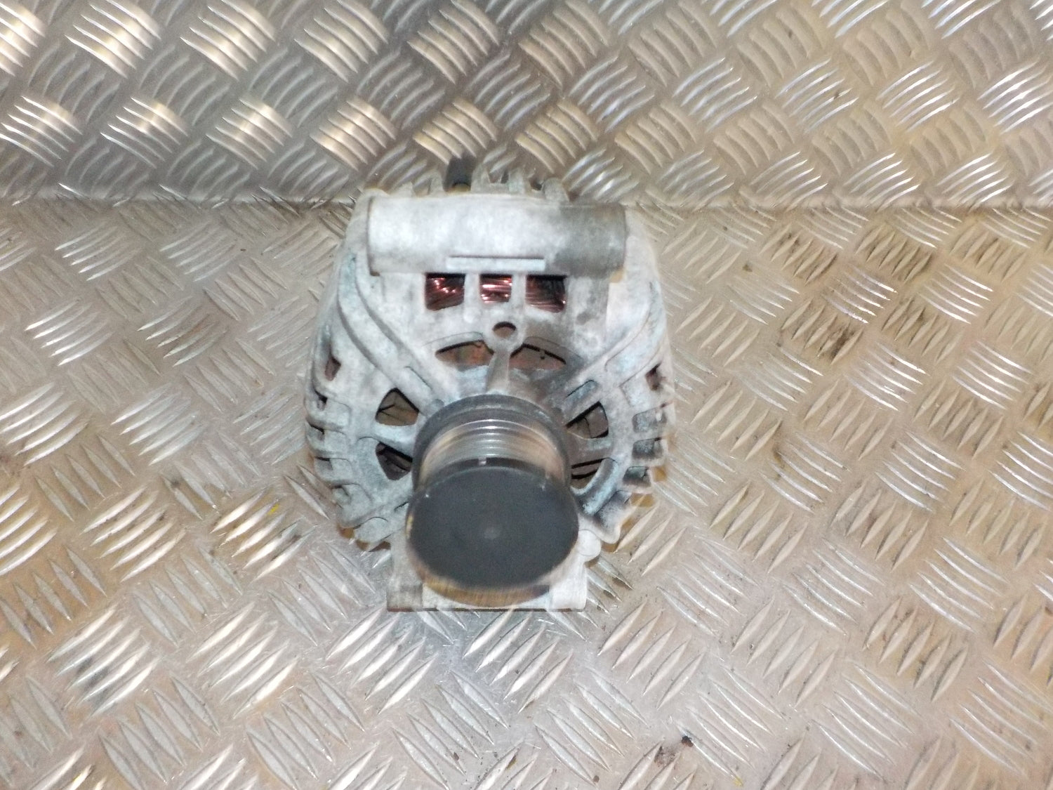 Peugeot 207 CC Generator Med OEM Nr. 2605108A Fra Peugeot Ophugger