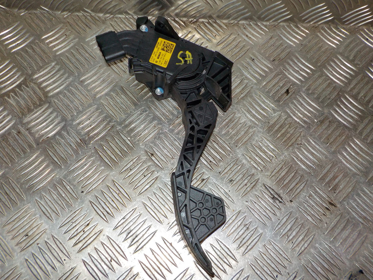 Skoda Rapid Speederpedal Med OEM Nr. 6R1721503H Fra Skoda Ophugger