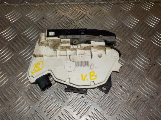 Skoda Superb Dørlås Med OEM Nr. 5N0839015D Fra Skoda Ophugger