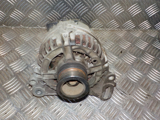 VW Polo 9N Generator Med OEM Nr. 037903025H Fra VW Ophugger