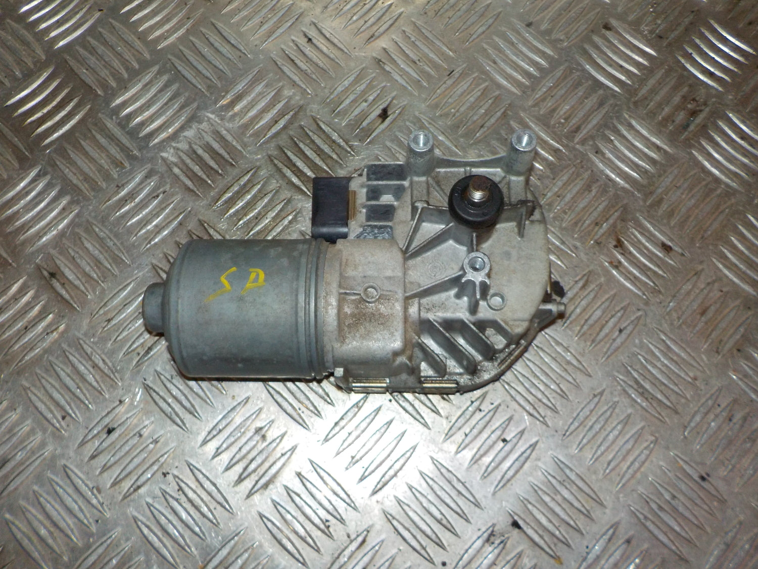 Volvo S40/V50 Viskermotor Med OEM Nr. 0390241924 Fra Volvo Ophugger