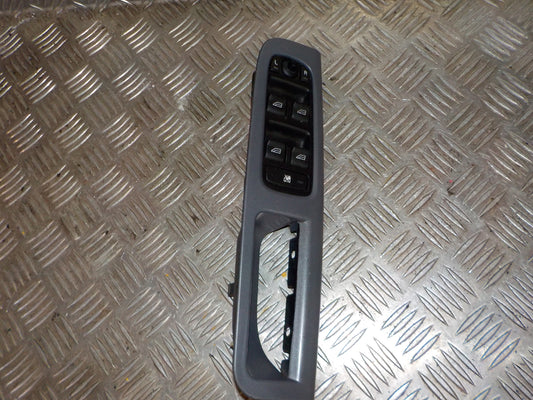 Volvo S40/V50 Kontakt Rudehejs Med OEM Nr. 30710787 Fra Volvo Ophugger