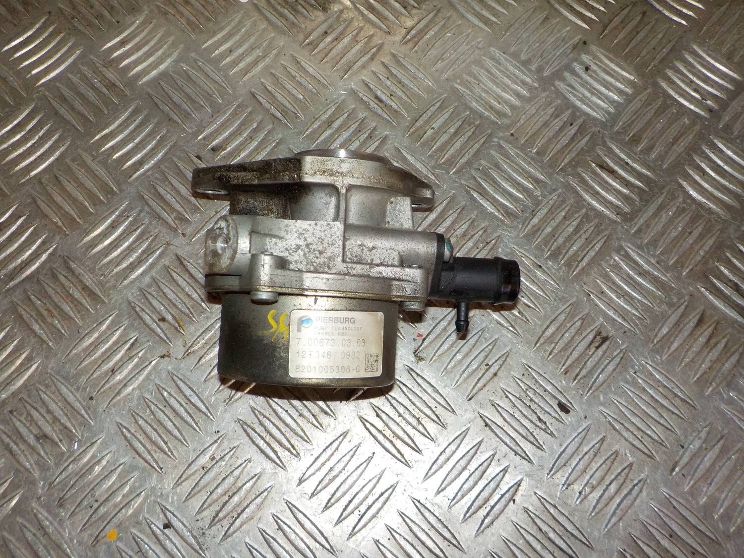 Renault Clio 4 Vacuumpumpe Med OEM Nr. 8201005306C Fra Renault Ophugger